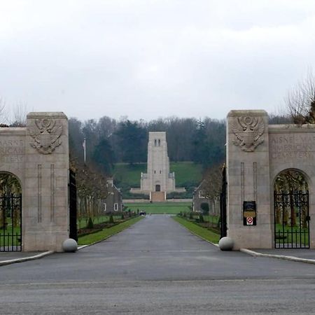F2 Proche Gare Et Toute Commodite Chateau-Thierry Exterior photo